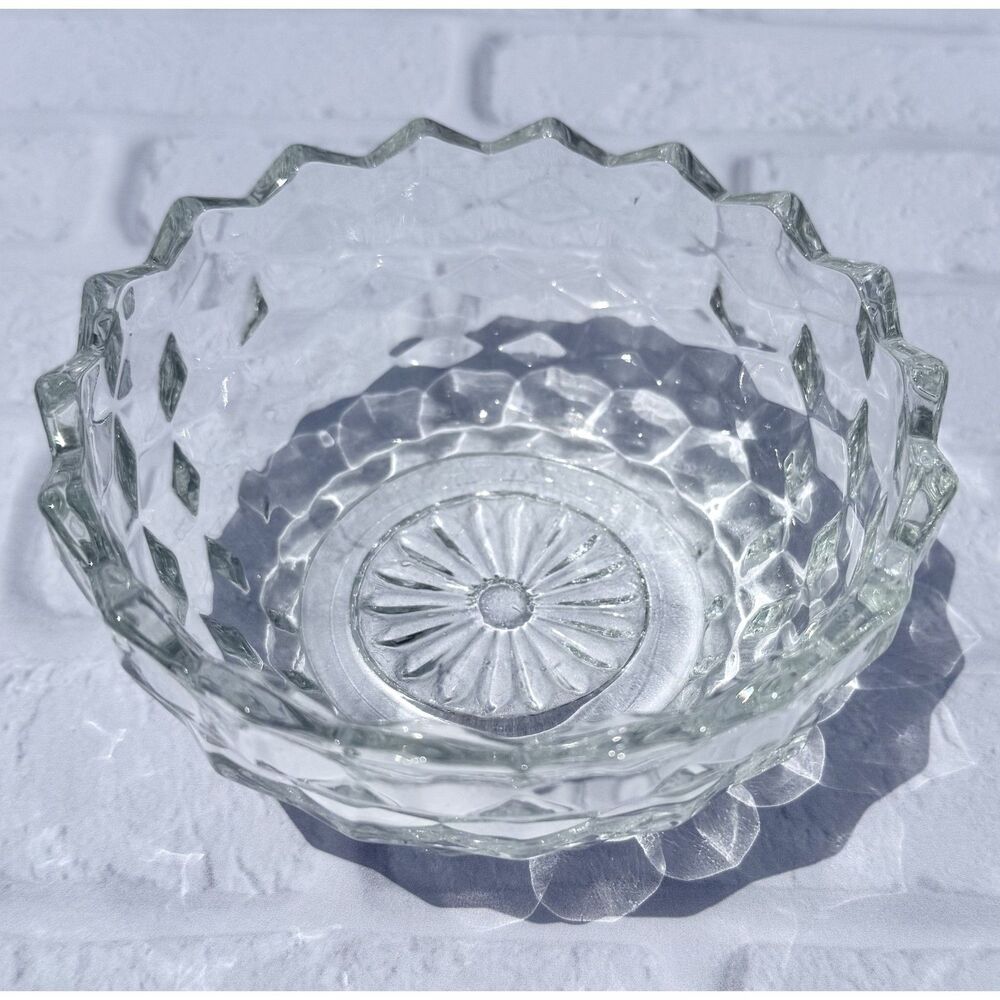 Stunning Vintage Cubic Chip & Dip Set - Picture 5 of 6